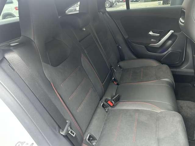 CLAクラス シューティングブレーク CLA200d シューティングブレーク AMGライン パノラミックスライディングルーフ(29枚目)