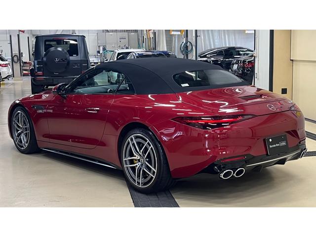 サービス工場を併設しております。点検・車検はもちろんのこと、万が一の時もお任せください。