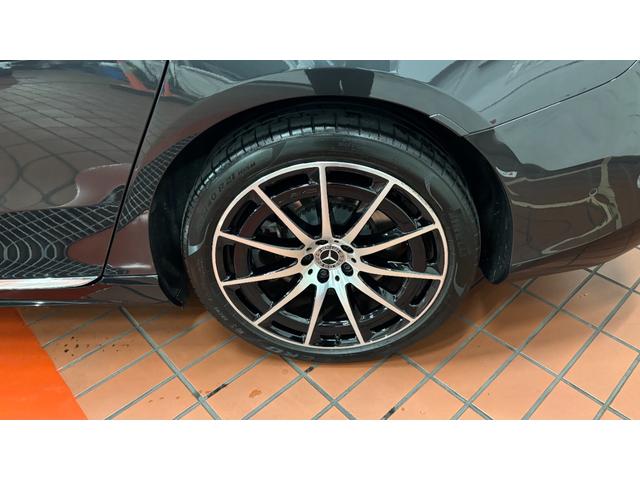 整備はもちろん、板金塗装工場も併設されておりアフターサービスも充実です。万が一の場合もご安心してお任せください。また、ホイールリペアも承ります。