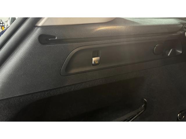 ＧＬＣ ＧＬＣ２２０ｄ　４マチック　ＧＬＣ２２０ｄ　４マチック（５名）　カバンサイトブルー　ブラックレザー　パノラミックスライディングルーフ　レザーエクスクルーシブパッケージ（46枚目）