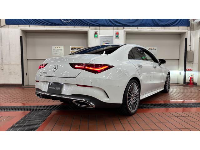 メルセデス・ベンツの定める厳しい基準をクリアしたお車のみをご案内させて頂きます。納車前整備はメーカー規定に基づき１００項目にも及ぶ点検を熟練のメカニックによって行いご納車させて頂きます。