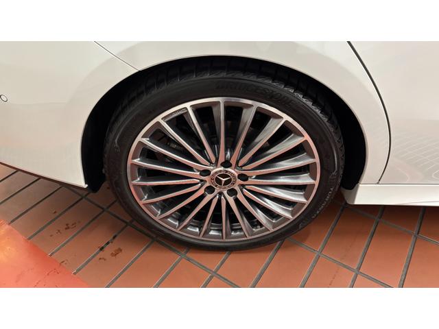 整備はもちろん、板金塗装工場も併設されておりアフターサービスも充実です。万が一の場合もご安心してお任せください。また、ホイールリペアも承ります。