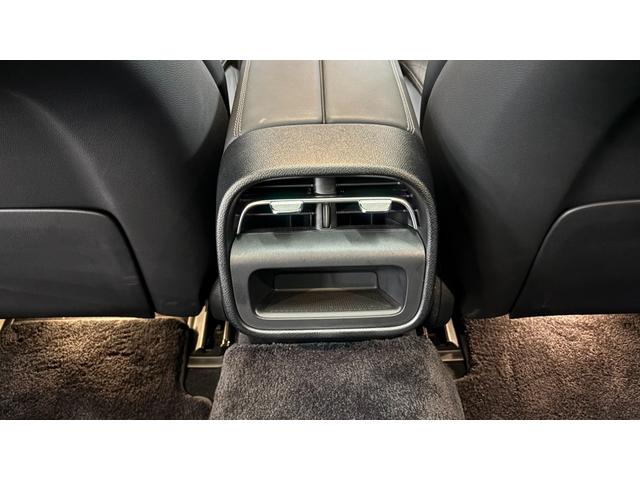 Eクラスステーションワゴン E220dステションワゴンアバギャルドAMGラインP AMGラインパッケージ パノラミックスライディングルーフ レザーエクスクルーシブパッケージ 認定中古車保証2年(32枚目)