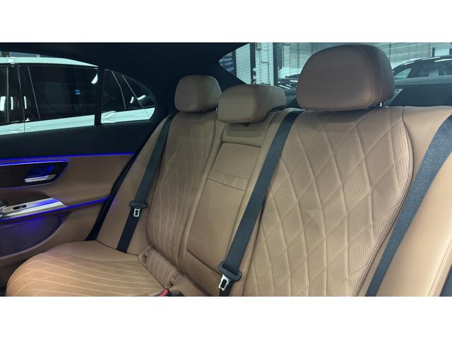 Ｅクラス Ｅ２００　アバンギャルド　ＡＭＧラインパッケージ　ＡＭＧラインパッケージ　アドバンスドパッケージ　デジタルインテリアパッケージ　レザーエクスクルーシブパッケージ　オパリスホワイト　レザートンガブラウン（21枚目）