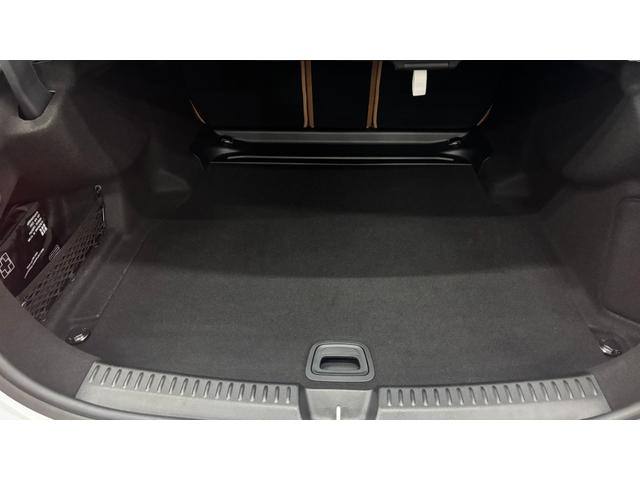 Ｅクラス Ｅ２００　アバンギャルド　ＡＭＧラインパッケージ　ＡＭＧラインパッケージ　アドバンスドパッケージ　デジタルインテリアパッケージ　レザーエクスクルーシブパッケージ　オパリスホワイト　レザートンガブラウン（36枚目）