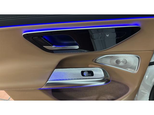 Ｅクラス Ｅ２００　アバンギャルド　ＡＭＧラインパッケージ　ＡＭＧラインパッケージ　アドバンスドパッケージ　デジタルインテリアパッケージ　レザーエクスクルーシブパッケージ　オパリスホワイト　レザートンガブラウン（40枚目）