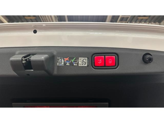 Ｅクラス Ｅ２００　アバンギャルド　ＡＭＧラインパッケージ　ＡＭＧラインパッケージ　アドバンスドパッケージ　デジタルインテリアパッケージ　レザーエクスクルーシブパッケージ　オパリスホワイト　レザートンガブラウン（41枚目）