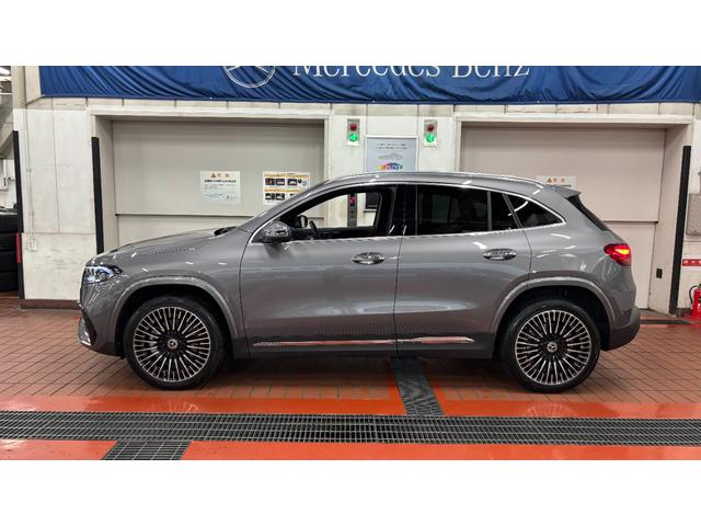 ＥＱＡ ＥＱＡ２５０＋　ＡＭＧラインパッケージ　ＡＭＧラインパッケージ　パノラミックスライディングルーフ　２０インチアルミホイール　マウンテングレー　レザーＡＲＴＯＣＯ／ＭＩＣＲＯＣＵＴ（5枚目）