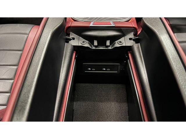 ＣＬＳクラス ＣＬＳ２２０ｄ　スポーツ　エクスクルーシブパッケージ　ガラススライディングルーフ　エクスクルーシブパッケージ　オブシディアンブラック　ナッパレザー：ベンガルレッド／ブラック（34枚目）