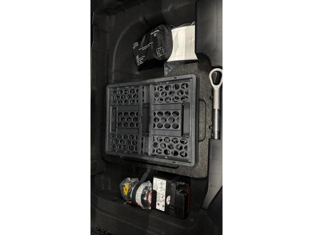 ＣＬＳクラス ＣＬＳ２２０ｄ　スポーツ　エクスクルーシブパッケージ　ガラススライディングルーフ　エクスクルーシブパッケージ　オブシディアンブラック　ナッパレザー：ベンガルレッド／ブラック（44枚目）