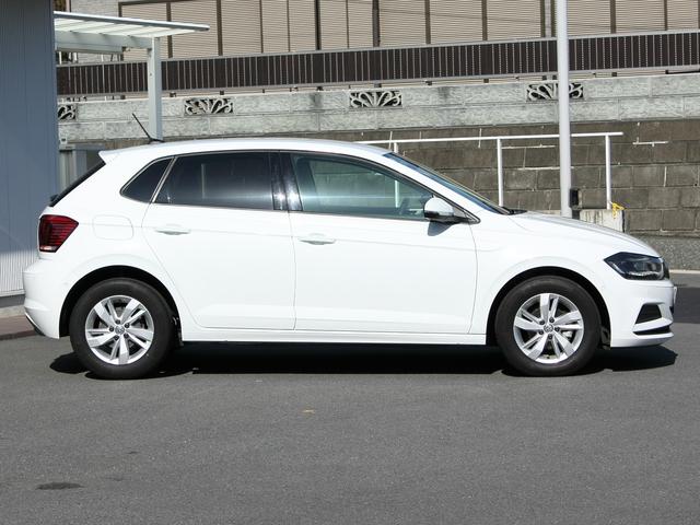 ポロ ＴＳＩコンフォートラインリミテッド　限定車　ＬＥＤヘッドライト　スマートキー　純正前後ドラレコ　純正ナビ　ＴＶ　バックカメラ　ＥＴＣ　禁煙　ワンオーナー　当社買取車（3枚目）