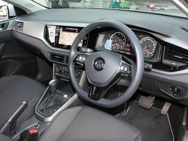 ポロ ＴＳＩコンフォートラインリミテッド　限定車　ＬＥＤヘッドライト　スマートキー　純正前後ドラレコ　純正ナビ　ＴＶ　バックカメラ　ＥＴＣ　禁煙　ワンオーナー　当社買取車（12枚目）