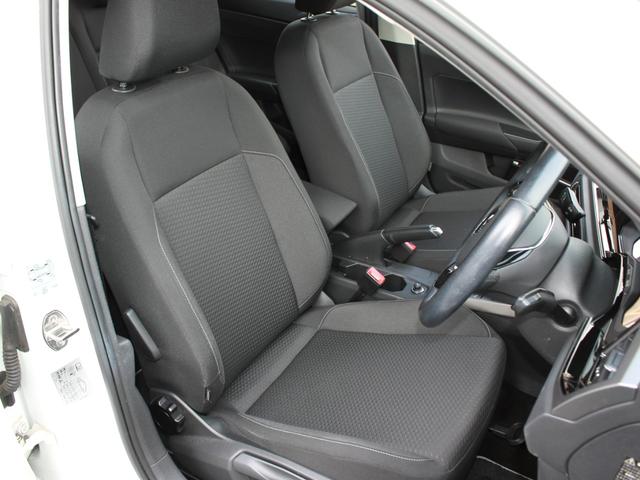 ポロ ＴＳＩコンフォートラインリミテッド　限定車　ＬＥＤヘッドライト　スマートキー　純正前後ドラレコ　純正ナビ　ＴＶ　バックカメラ　ＥＴＣ　禁煙　ワンオーナー　当社買取車（19枚目）