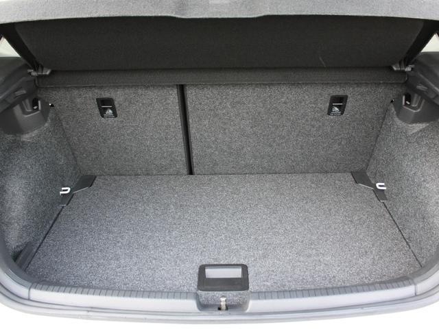 ポロ ＴＳＩコンフォートラインリミテッド　限定車　ＬＥＤヘッドライト　スマートキー　純正前後ドラレコ　純正ナビ　ＴＶ　バックカメラ　ＥＴＣ　禁煙　ワンオーナー　当社買取車（22枚目）