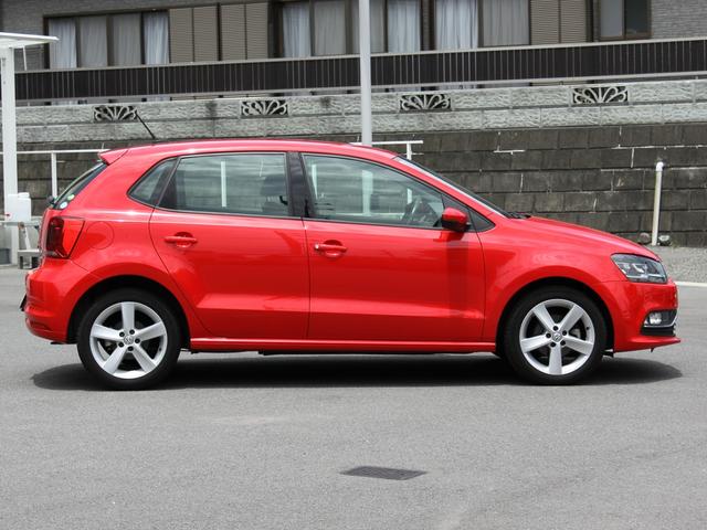 ポロ TSIハイライン LEDヘッドライト 革アルカンターラコンビシート シートヒーター 純正ナビ バックカメラ ETC 1オーナー 禁煙車(3枚目)