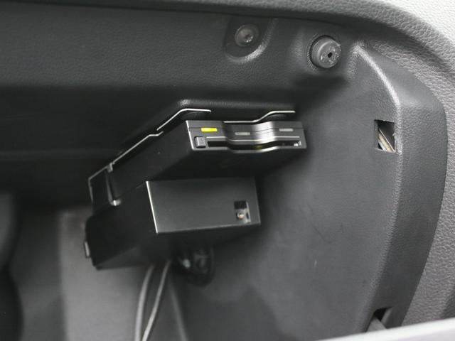 ポロ TSIハイライン LEDヘッドライト 革アルカンターラコンビシート シートヒーター 純正ナビ バックカメラ ETC 1オーナー 禁煙車(17枚目)