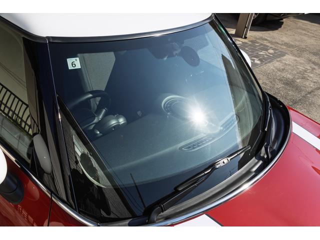 ＭＩＮＩ クーパー　６ＭＴ　２０１７年式　ＬＥＤヘッドライト　コンフォートアクセス　純正ナビ　アディショナルライト（13枚目）