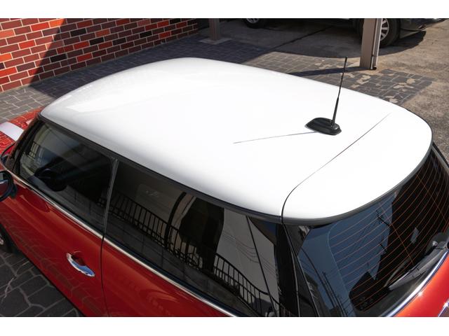 ＭＩＮＩ クーパー　６ＭＴ　２０１７年式　ＬＥＤヘッドライト　コンフォートアクセス　純正ナビ　アディショナルライト（15枚目）