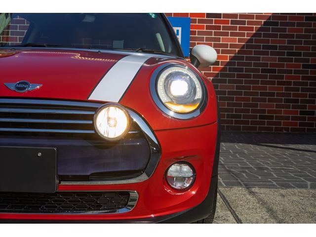 ＭＩＮＩ クーパー　６ＭＴ　２０１７年式　ＬＥＤヘッドライト　コンフォートアクセス　純正ナビ　アディショナルライト（29枚目）