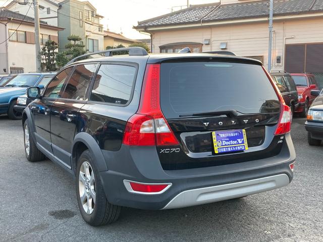 ＸＣ７０ ３．２ＳＥ　ＡＷＤ　ベンチレーション　純正ナビ　ウッドパネル　クルーズコントロール　ＥＴＣ　パワーリアゲート　シートヒーター　フォグランプ　保証付（12枚目）