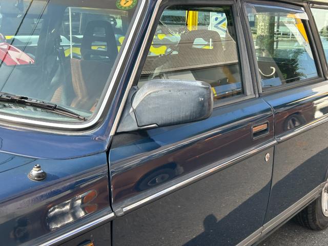 ２４０ワゴン ２４０ＧＬワゴン　当店買取　メッキモール　社外ＣＤデッキ　パワステ　パワーウィンドウ　シートヒーター　コロナホイール　保証付（15枚目）