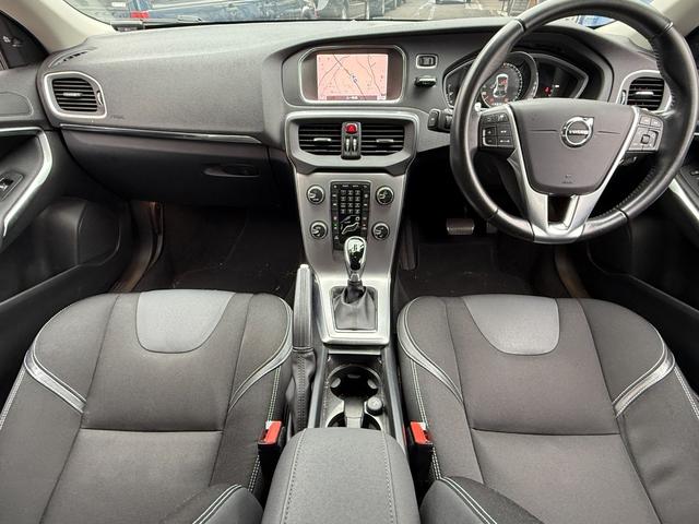 Ｖ４０ Ｄ４　ダイナミックエディション　当店買取　ＬＥＤヘッドライト　ＡＣＣ　ナビ　バックカメラ　ブルートゥース対応　ドラレコ　シートヒーター　パワーシート　保証付（19枚目）
