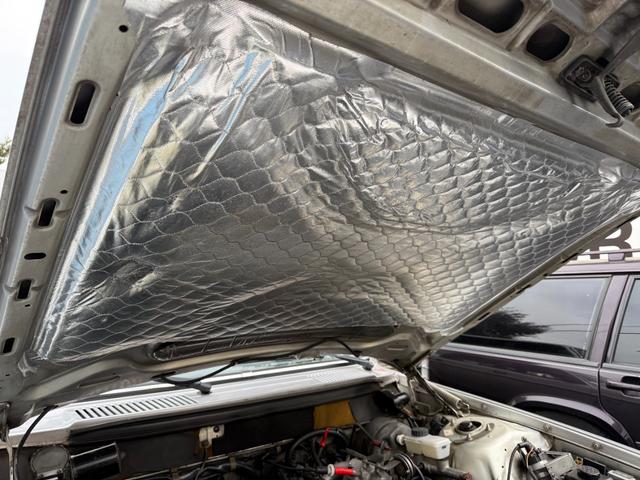 240ワゴン  DL 当店買取 左ハンドル 黒革 社外CDデッキ ETC ルーフラック ウッドパネル ホワイトリボンタイヤ シートヒーター ETC キーレス 保証付(46枚目)