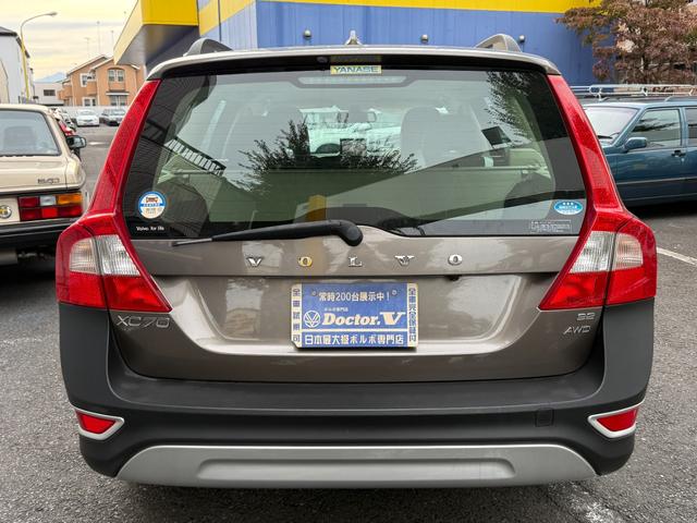 XC70 3.2SE AWD ブラウンレザー バックカメラ ベンチレーション パワーリアゲート キーレス キセノンライト 保証付(9枚目)