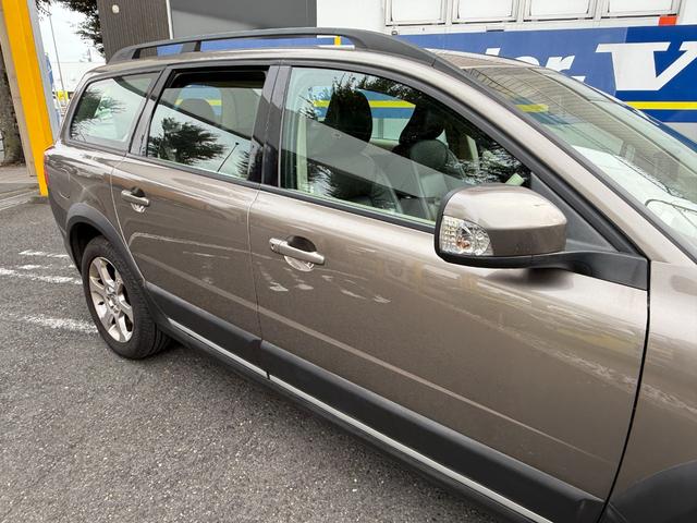 XC70 3.2SE AWD ブラウンレザー バックカメラ ベンチレーション パワーリアゲート キーレス キセノンライト 保証付(15枚目)