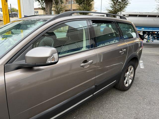 XC70 3.2SE AWD ブラウンレザー バックカメラ ベンチレーション パワーリアゲート キーレス キセノンライト 保証付(16枚目)