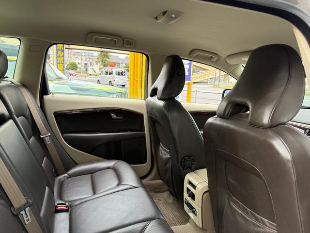 XC70 3.2SE AWD ブラウンレザー バックカメラ ベンチレーション パワーリアゲート キーレス キセノンライト 保証付(28枚目)
