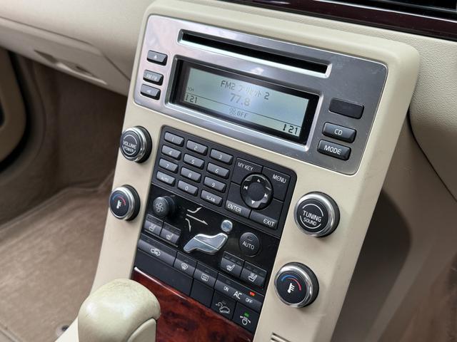 XC70 3.2SE AWD ブラウンレザー バックカメラ ベンチレーション パワーリアゲート キーレス キセノンライト 保証付(30枚目)