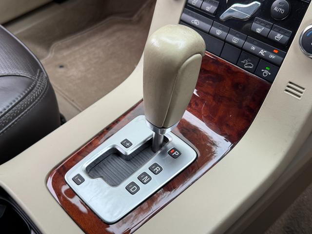 XC70 3.2SE AWD ブラウンレザー バックカメラ ベンチレーション パワーリアゲート キーレス キセノンライト 保証付(31枚目)