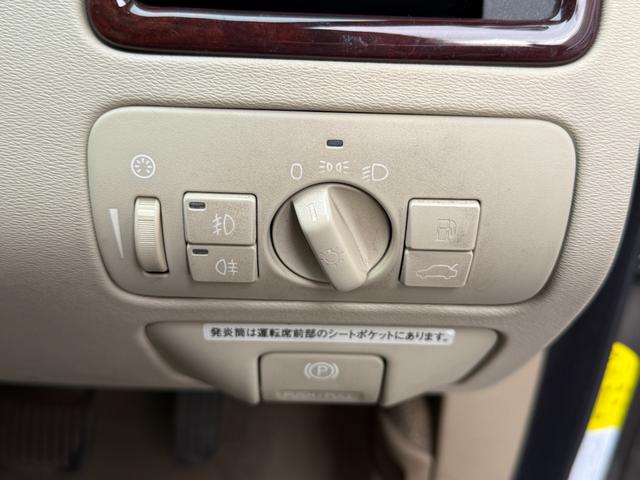 XC70 3.2SE AWD ブラウンレザー バックカメラ ベンチレーション パワーリアゲート キーレス キセノンライト 保証付(35枚目)