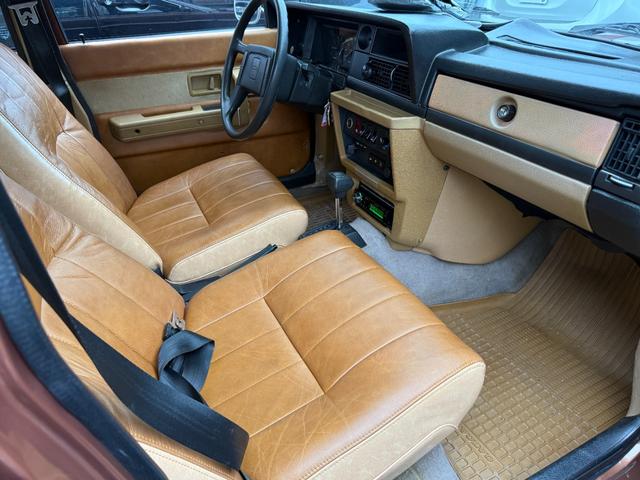 240 左ハンドル DL フルカスタム ブラウンレザー 角目四灯 メッキリング メッキミラー 社外オーディオ バックカメラ ETC パワーウィンドウ シートヒーター 保証付(28枚目)