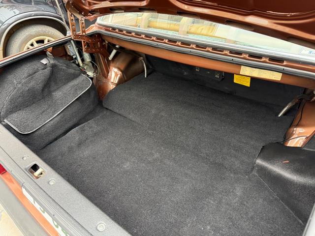 240 左ハンドル DL フルカスタム ブラウンレザー 角目四灯 メッキリング メッキミラー 社外オーディオ バックカメラ ETC パワーウィンドウ シートヒーター 保証付(43枚目)