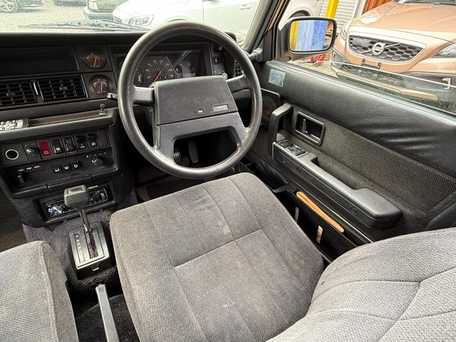 240ワゴン 240GLワゴン 当店買取 グレーインテリア メッキモール コロナホイール 社外CDデッキ ETC 保証付(22枚目)