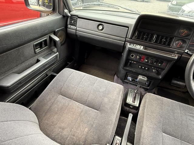 240ワゴン 240GLワゴン 当店買取 グレーインテリア メッキモール コロナホイール 社外CDデッキ ETC 保証付(23枚目)