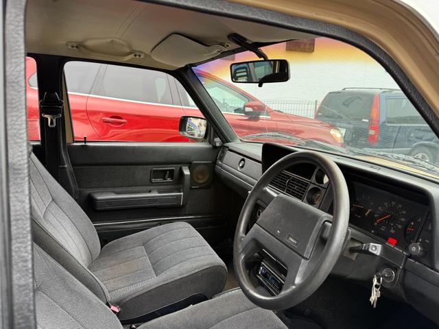 240ワゴン 240GLワゴン 当店買取 グレーインテリア メッキモール コロナホイール 社外CDデッキ ETC 保証付(29枚目)