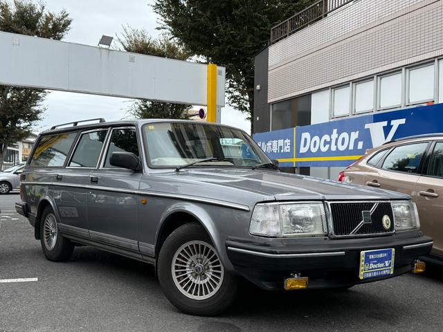 ２４０ワゴン ２４０ＧＬワゴン　当店買取　フォグランプ　メッキモール　ブラック本革シート　社外ＣＤデッキ　シートヒーター　コロナホイール　保証付（7枚目）