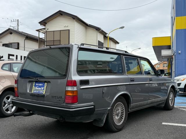 ２４０ワゴン ２４０ＧＬワゴン　当店買取　フォグランプ　メッキモール　ブラック本革シート　社外ＣＤデッキ　シートヒーター　コロナホイール　保証付（8枚目）