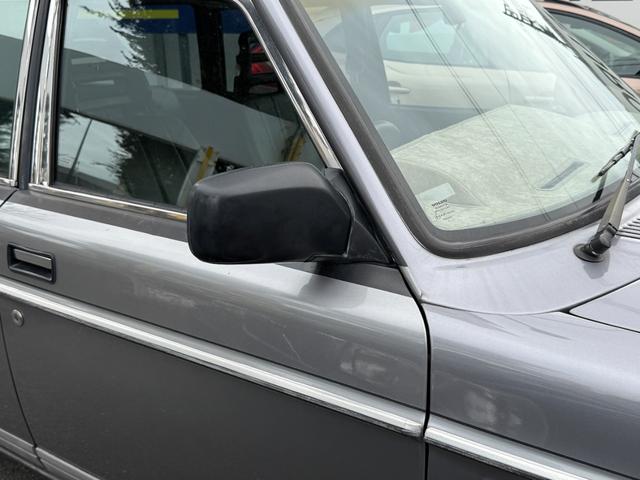 ２４０ワゴン ２４０ＧＬワゴン　当店買取　フォグランプ　メッキモール　ブラック本革シート　社外ＣＤデッキ　シートヒーター　コロナホイール　保証付（14枚目）