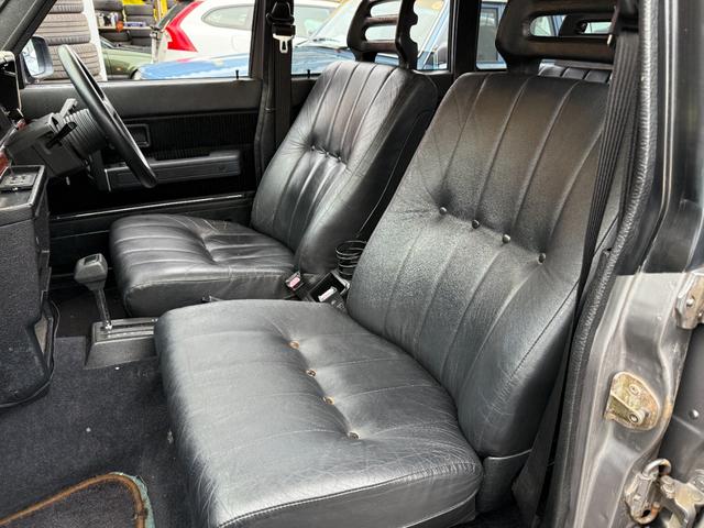 ２４０ワゴン ２４０ＧＬワゴン　当店買取　フォグランプ　メッキモール　ブラック本革シート　社外ＣＤデッキ　シートヒーター　コロナホイール　保証付（26枚目）