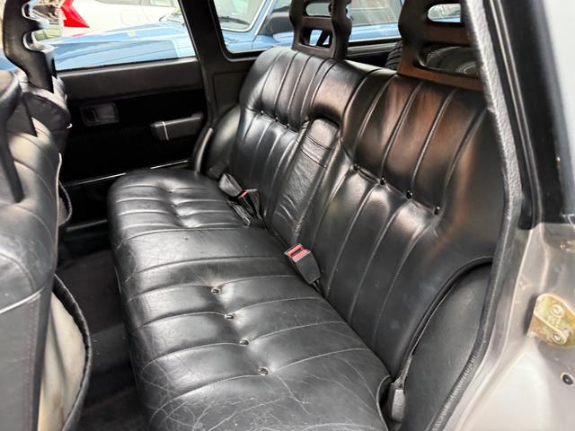 ２４０ワゴン ２４０ＧＬワゴン　当店買取　フォグランプ　メッキモール　ブラック本革シート　社外ＣＤデッキ　シートヒーター　コロナホイール　保証付（27枚目）