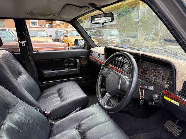 ２４０ワゴン ２４０ＧＬワゴン　当店買取　フォグランプ　メッキモール　ブラック本革シート　社外ＣＤデッキ　シートヒーター　コロナホイール　保証付（29枚目）