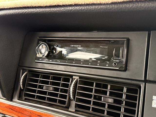 ２４０ワゴン ２４０ＧＬワゴン　当店買取　フォグランプ　メッキモール　ブラック本革シート　社外ＣＤデッキ　シートヒーター　コロナホイール　保証付（30枚目）