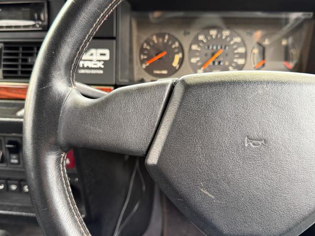 ２４０ワゴン ２４０ＧＬワゴン　当店買取　フォグランプ　メッキモール　ブラック本革シート　社外ＣＤデッキ　シートヒーター　コロナホイール　保証付（35枚目）