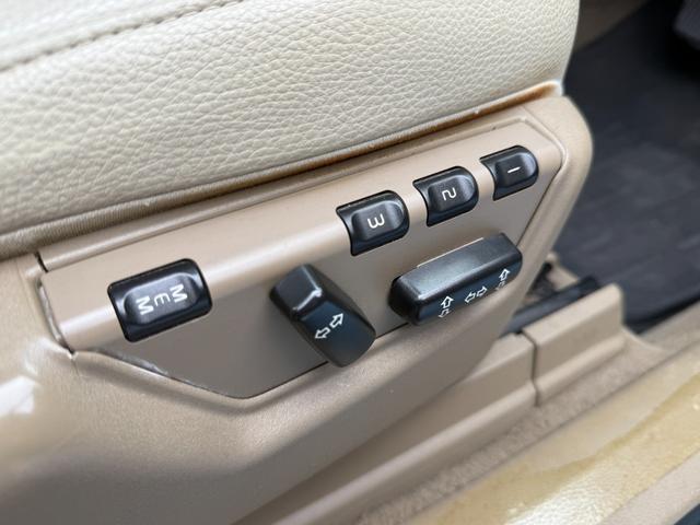 ボルボはこれまで、「人間」を中心に据えて車の開発をしてきたメーカーです。安全性に関しては世界に冠たるメーカーとして広く認識されています。