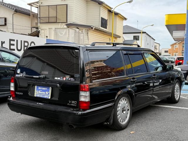 V90 クラシック 当店買取 最終型 アルカンタラシート ナビ バックカメラ ドラレコ 7人乗 電動SR パワーシート シートヒーター 保証付(8枚目)