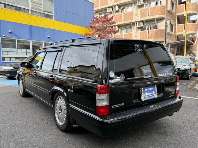 V90 クラシック 当店買取 最終型 アルカンタラシート ナビ バックカメラ ドラレコ 7人乗 電動SR パワーシート シートヒーター 保証付(10枚目)